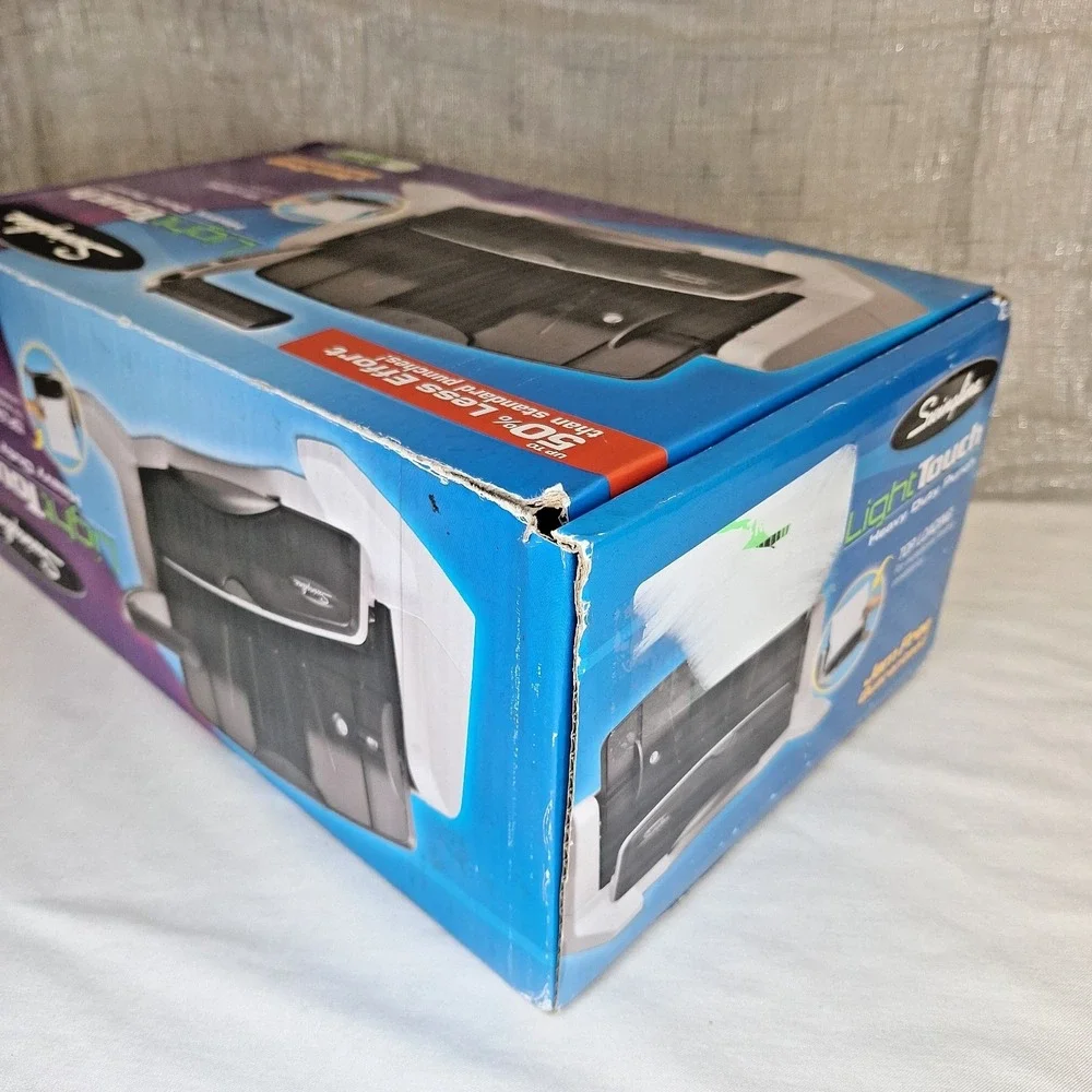 NEW Swingline 40-Sheet LightTouch Two to Three Hole Punch 9/32